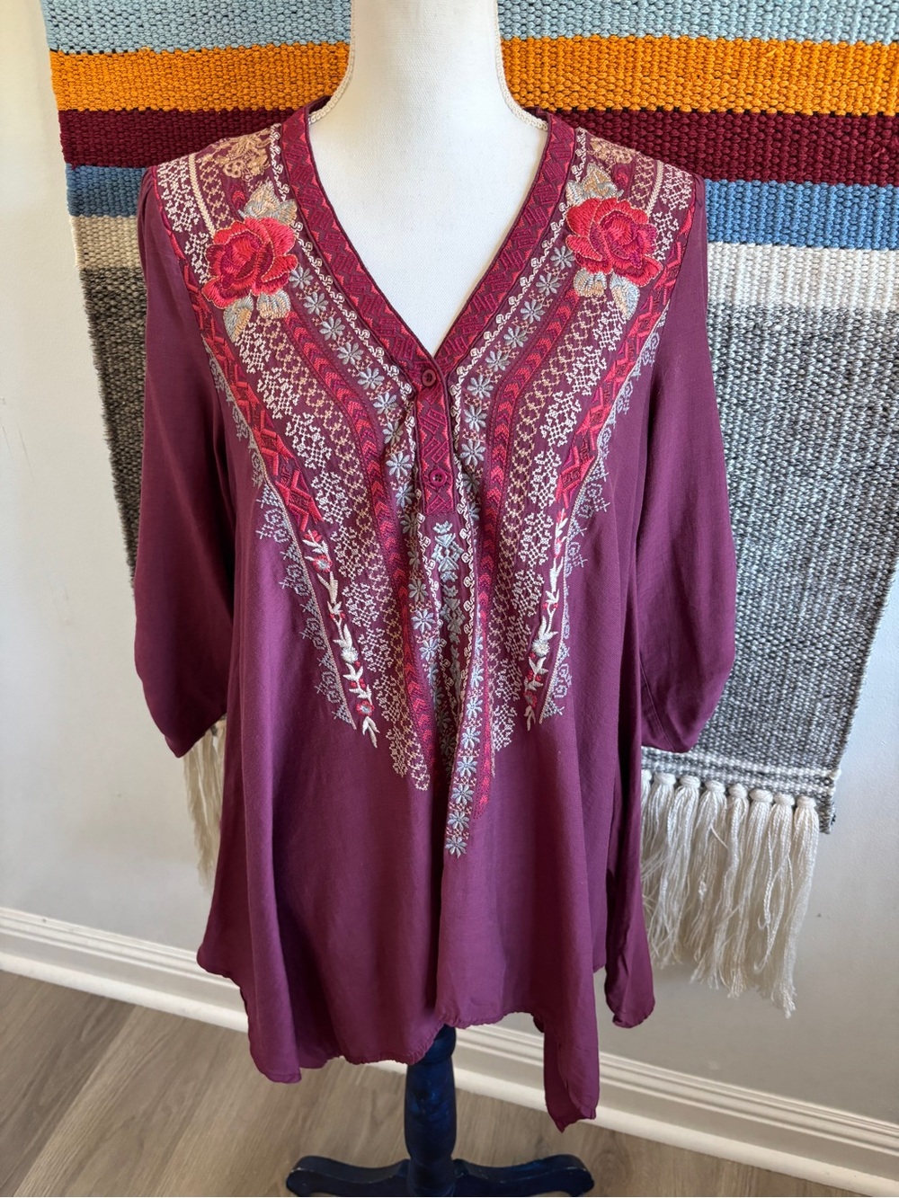 ANDREE BY UNIT Plum Embroidered V-Neck Tunic